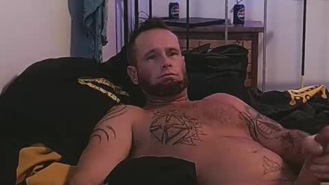 Snapshot of briggssy chatting on December 13, 2:38 pm Fucking yummy online show from December 13, 2:38 pm