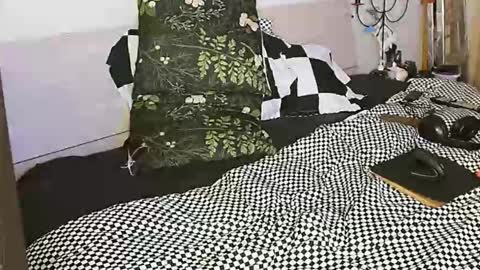 bright_mind online show from February 2, 9:12 pm