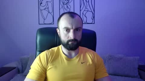 brindlefly69 online show from March 14, 11:39 am