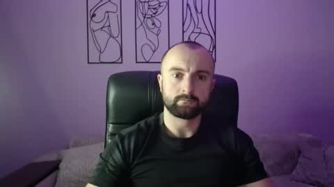 brindlefly69 online show from December 4, 12:01 pm