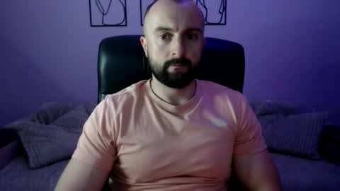 brindlefly69 online show from May 22, 12:10 pm