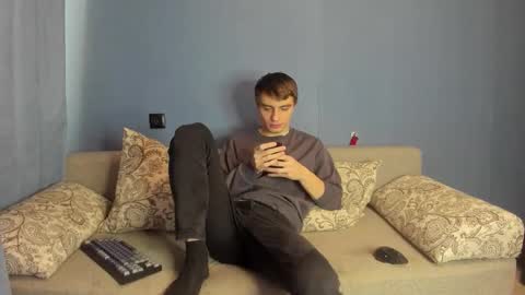 bristlebback online show from December 1, 7:11 am