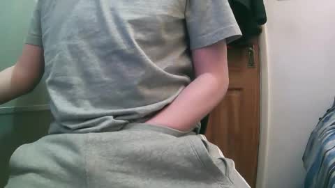 British Tom online show from November 12, 2:06 am