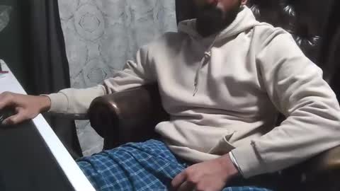 brownbd32 online show from January 14, 11:27 pm