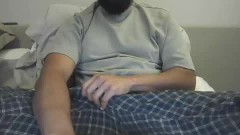 brownbd32 online show from April 17, 10:56 pm