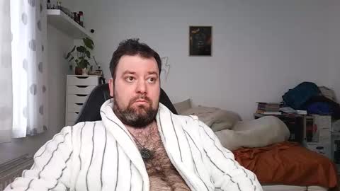 Bruce online show from September 25, 3:33 pm