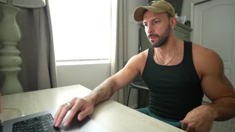 onlyfans BRUCESTRYKER online show from January 18, 9:06 pm