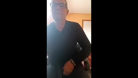 bruno5629 online show from June 8, 12:50 pm