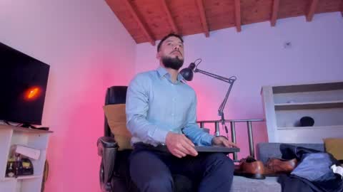 Andres Suarez online show from April 11, 12:07 am