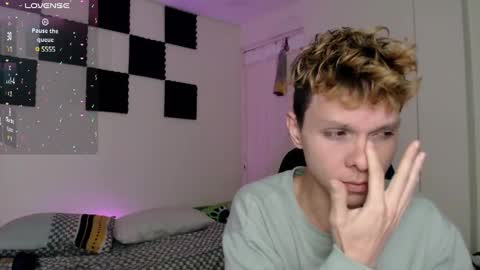 bryamado online show from February 5, 8:32 am