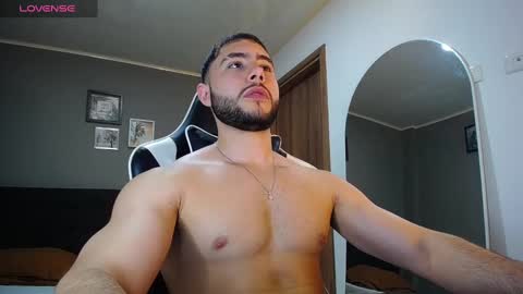 bryan_oficials online show from December 31, 11:06 pm