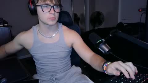 BubblebuttBdn online show from October 4, 7:57 am