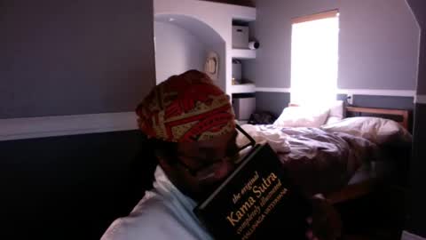 Bungalow Entertainment online show from October 19, 8:01 pm