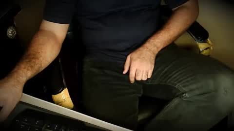 Hairy Arabian online show from October 30, 4:36 am