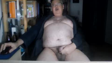 busi online show from December 3, 1:44 am