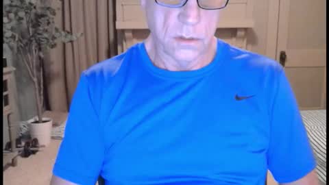 Miles online show from December 15, 11:29 am