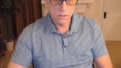 Miles online show from December 10, 9:12 am