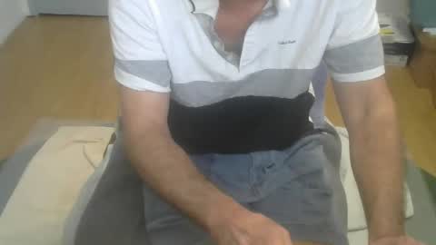 Snapshot of califun4u chatting on December 12, 10:09 pm califun4u online show from December 12, 10:09 pm