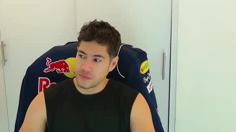 camara110 online show from November 30, 1:57 pm