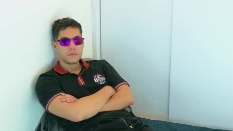 camara110 online show from November 12, 3:45 am