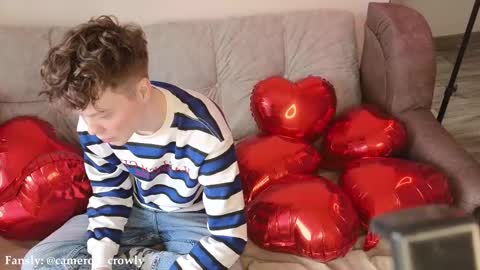 Cameron online show from February 14, 7:17 am