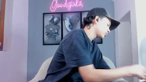 Camillo Virgil online show from October 9, 11:15 am