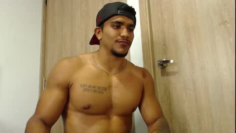 Snapshot of camilo_contre21 chatting on September 18, 9:39 pm camilo_contre21 online show from September 18, 9:39 pm