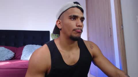 camilo_contre21 online show from February 9, 8:46 pm