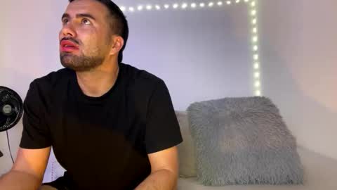 camilor_30 online show from February 4, 10:32 am