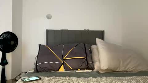 camilor_30 online show from March 22, 11:15 am