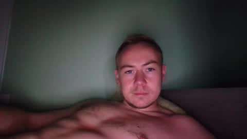 candy_boy_xoxo online show from May 25, 8:42 am