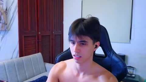 carl_dixon online show from March 10, 11:44 pm