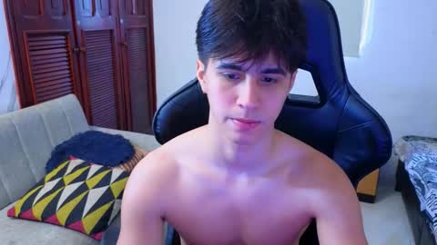 carl_dixon online show from December 16, 4:25 pm