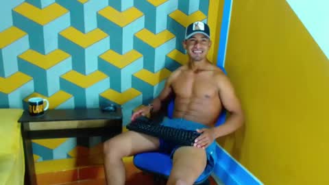 carl_jhonson1 online show from December 29, 11:29 pm