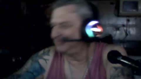 carlos712009 online show from April 10, 8:10 am