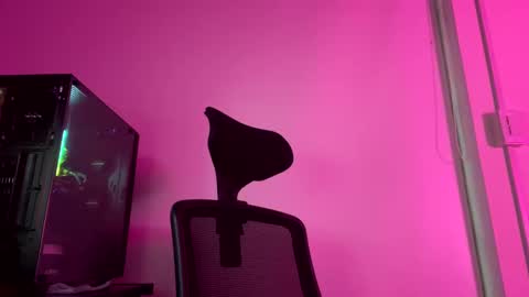 cayu_frensh94 online show from January 10, 11:08 pm