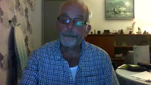Champers online show from May 31, 8:43 pm
