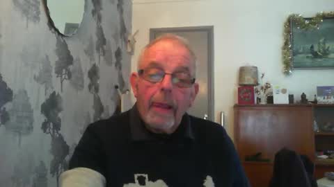 Champers online show from December 18, 11:02 am