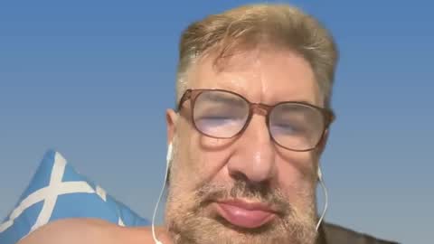 Snapshot of champsex305610 chatting on March 2, 6:03 pm champsex305610 online show from March 2, 6:03 pm