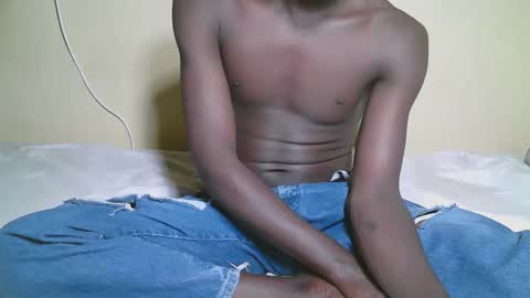 charmzboy online show from October 15, 10:39 pm