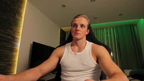 Chase Reed online show from November 1, 10:58 pm