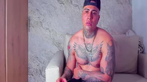 chase winters online show from April 2, 4:32 am