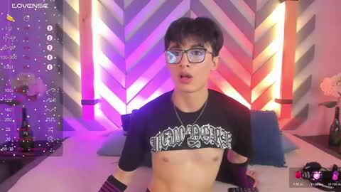 Snapshot of cherryy_boy chatting on February 18, 7:10 pm Matias online show from February 18, 7:10 pm