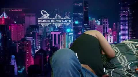 Enrique online show from February 25, 5:15 pm