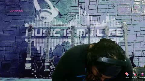 Enrique online show from February 26, 1:30 pm