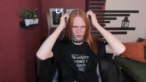 Chloe online show from October 3, 11:15 am