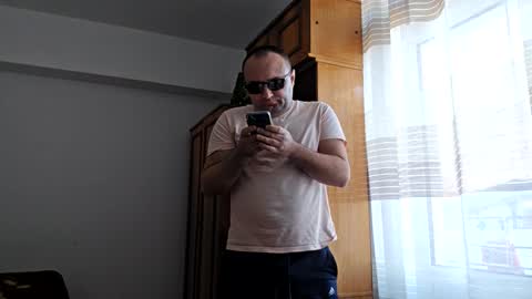 chris 01 25 online show from December 19, 11:39 am