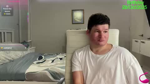 Snapshot of chris___evanss chatting on October 16, 12:07 am Chris Evens online show from October 16, 12:07 am