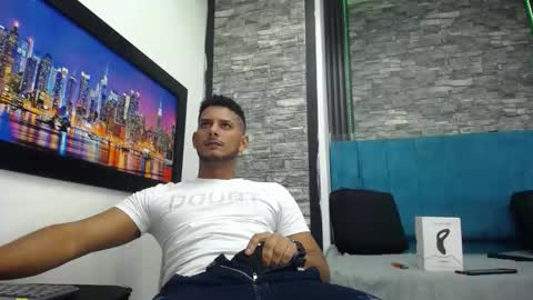 chris_dick2 online show from February 3, 6:00 am