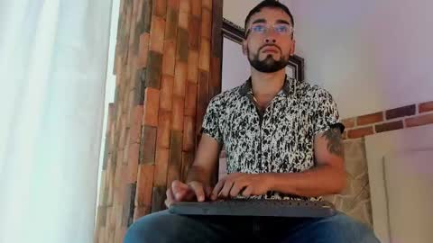 chris_kizz online show from December 9, 11:26 am